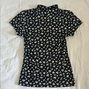 Splash Black and White Floral Short Sleeve Top